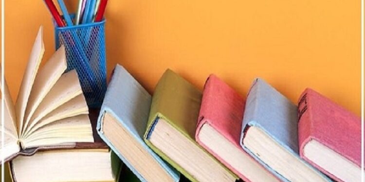 کمک خودرو سازان به گسترش کتابخوانی