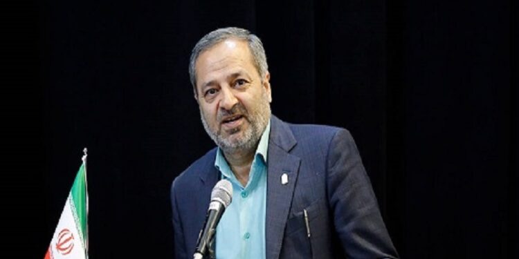 بازدید سرزده وزیر از میز خدمت