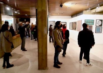 بازدید محمدمهدی احمدی، از نمایشگاه‌های تجسمی فرهنگسرای نیاوران