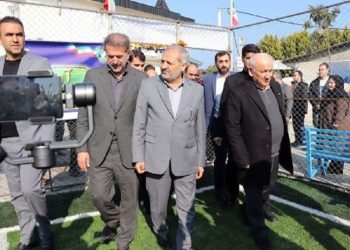 افتتاح دو چمن‌ مصنوعی در مدارس نوشهر و چالوس