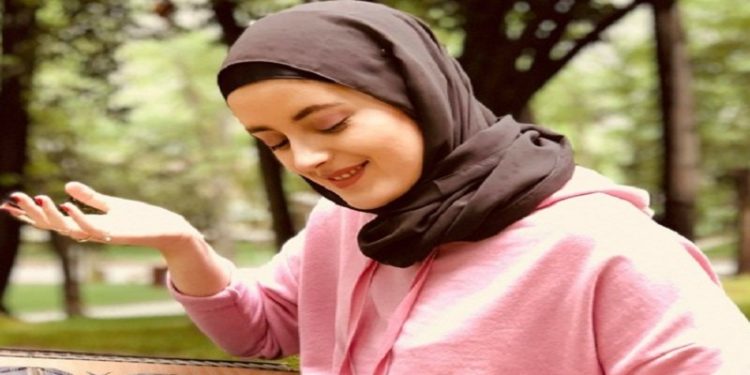 فرح الفارسی نوازنده ساز قانون از کشور تونس معتقد است که ملودی‌های موسیقایی ایران و تونس شبیه هم هستند