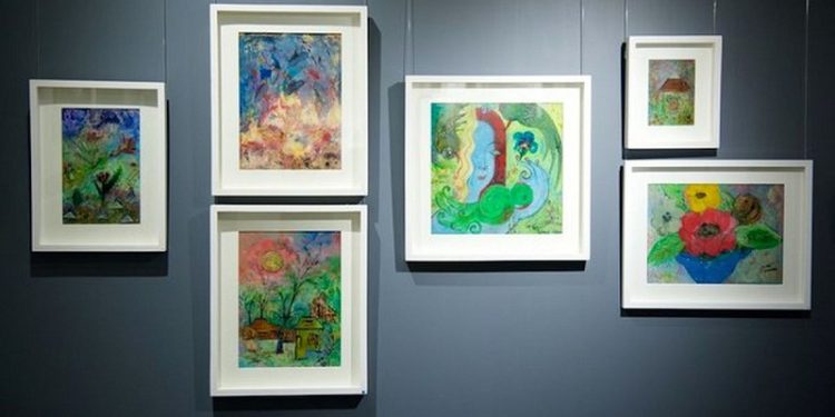 برپایی نمایشگاه آثار برگزیده هنرهای تجسمی با عنوان «و اکنون زندگی...»