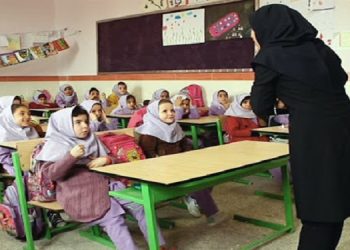 ما هر چه داریم از معلمان است و حاضریم جانمان را فدای آنان کنیم