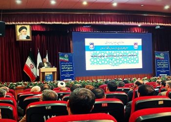 تقویت شبکه اساتید انقلابی، محور تحولات علمی و فرهنگی دانشگاه آزاد اسلامی