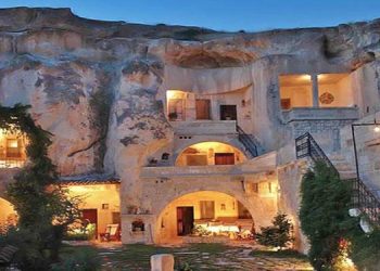 بازدید معاون رئیس جمهوری از روستای گردشگری کندوان