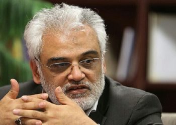 دانشگاه آزاد دانشکده و نیروگاه خورشیدی می‌سازد