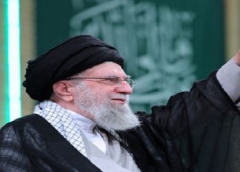 معلمان با رهبر انقلاب دیدار کردند