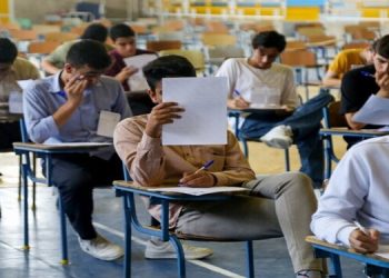 امتحانات باقی‌مانده دانش‌آموزان فعلاً برگزار نمی‌شود
