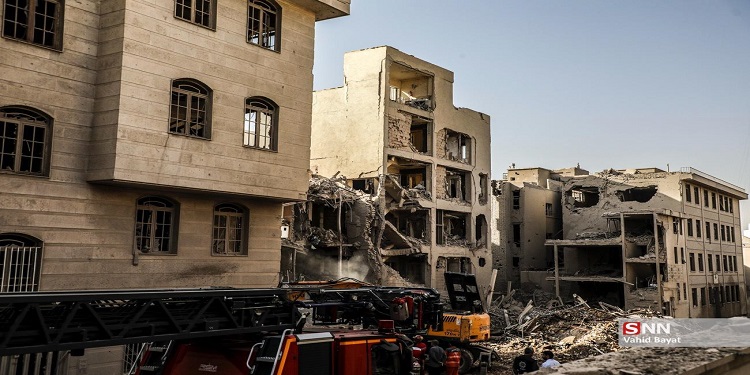 دانشگاه علم و صنعت ایران از شهادت یکی از دانش آموختگان این دانشگاه در حملات رژیم صهیونیستی به کشورمان خبر داد و اعلام کرد: شهادت جناب آقای مهندس سلیمان سلیمانی، فارغالتحصیل رشته مهندسی شیمی از دانشگاه علم و صنعت ایران در حملات ددمنشانه رژیم جنایتکار صهیونیستی را خدمت خانواده بزرگوارشان و تمام دانشجویان، اساتید و کارکنان دانشگاه علم و صنعت ایران تبریک و تسلیت میگوییم. یقیناً شهادت افتخاری بس عظیم است که تنها نصیب بندگان مخلص پروردگار میشود.