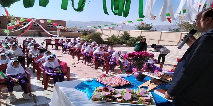 زنگ شکوفهها نواخته شد