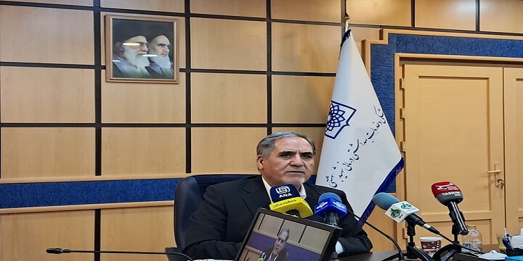رئیس یک دانشگاه: برگزاری کلاسهای علوم پزشکی با ۶۰۰ دانشجو در یک کلاس