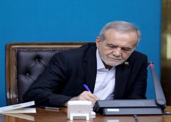 پزشکیان: مقابل هیچ تهدیدی عقب‌نشینی نخواهیم کرد