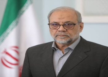 ذوالقدر: قفل تنگه هرمز محکم‌تر می‌شود