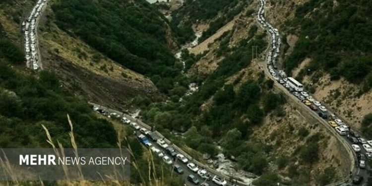ترافیک نیمهسنگین در جادههای شمالی و آزادراههای ورودی به تهران