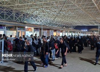 تردد بیش از ۴ میلیون زائر از مرز مهران در سال جاری