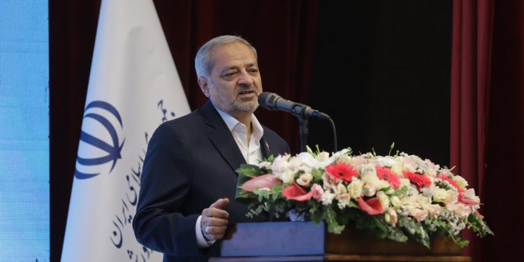 اولویت استخدام معلم، فارغ‌التحصیلان دانشگاه فرهنگیان هستند