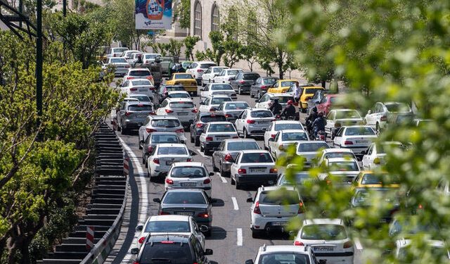 محورهای چالوس و هراز یک‌طرفه شدند تا مسافران به خانه بازگردند