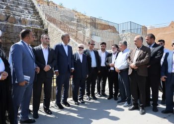 معاون میراث‌فرهنگی کشور به شهرستان خفر در استان فارس سفر کرد