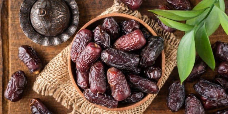 سرباز در دل نخلستان؛ نمایشگاه خرما با طعم تنوع و کیفیت