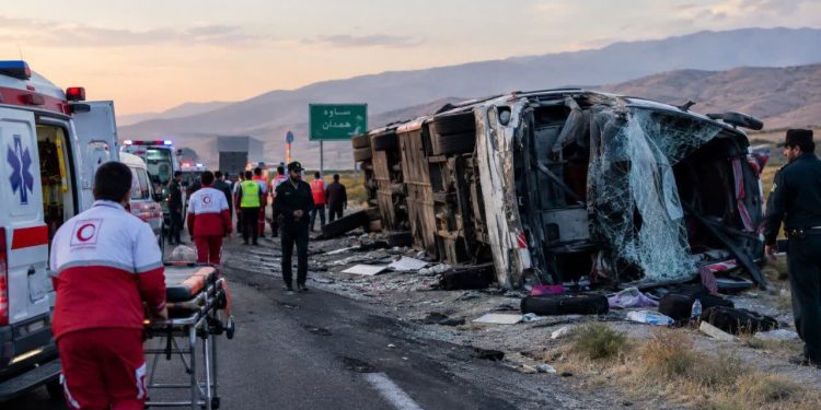 جان باختن ۱۱ مسافر در سفر ناتمام کرمانشاهی‌ها در جاده