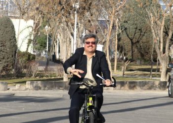 پرواز روی چرخ‌های کوچک؛ وقتی کودکِ درون فرمان را به دست می‌گیرد