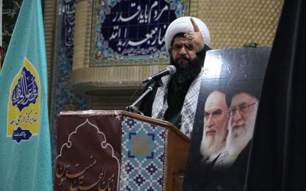 امام جمعه پاکدشت: ضرورت تشکیل قرارگاه مرکزی برای مدیریت اقتصاد کشور