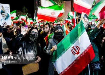 پرچم‌داری قمی‌ها در شب ۲۲۹
