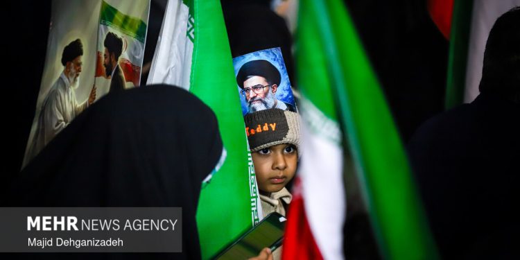 خروش انقلابی مردم بهاباد