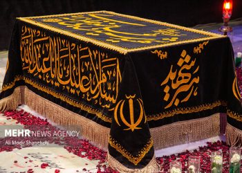 تجدید میثاق مرزبانان خراسان رضوی با رهبر شهید در رواق دارالذکر