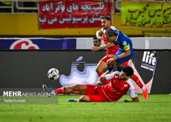 فوتبال؛ منبع شادی مردم و سودآوری پرسپولیس در تعطیلات