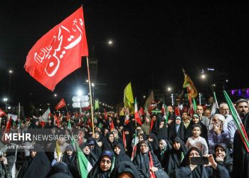 مهران؛ درخشش حماسه خیابان زیر بارش باران موج ۲۳۴