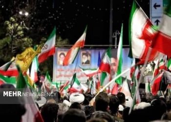 حضور در تجمعات مردمی، نمادی از مسئولیت‌پذیری مؤمنان