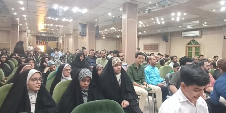 اختتامیه مسابقات سراسری قرآن کریم در یزد برگزار شد