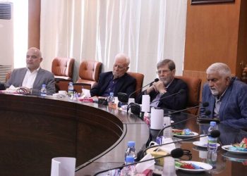 سلامت عمومی فراتر از «درمان» است