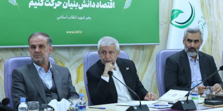 حمایت از شرکت‌های دانش‌بنیان نور و محمودآباد ضروری است