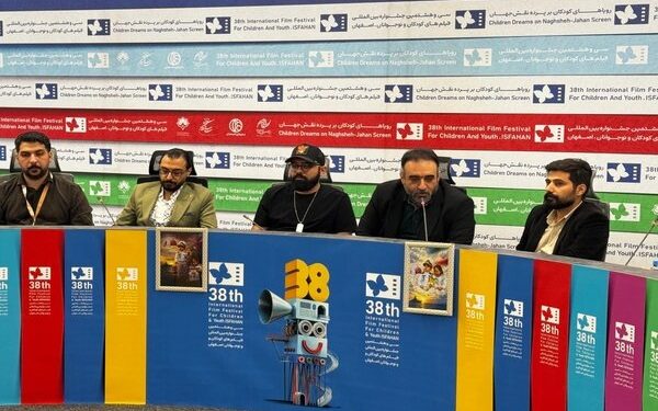نگهبانان خورشید: پاسداری از میراث فرهنگی ایران با همت جمعی