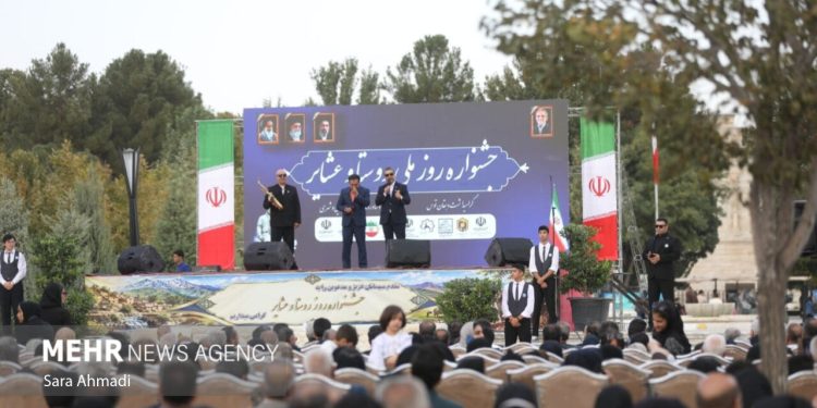 جشنواره روز ملی روستا و عشایر در آرامگاه فردوسی برگزار می‌شود