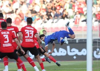 آیا پنالتی استقلال در دیدار با تراکتور نادیده گرفته شد؟