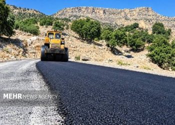 آغاز عملیات آسفالت جاده ارتباطی روستای شیخ هابیل چرام