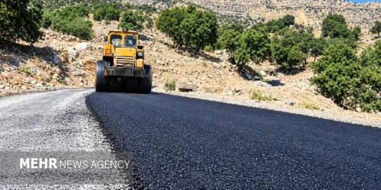 آغاز عملیات آسفالت جاده ارتباطی روستای شیخ هابیل چرام