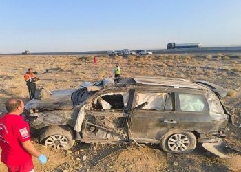 واژگونی لندکروز در جاده کاشان