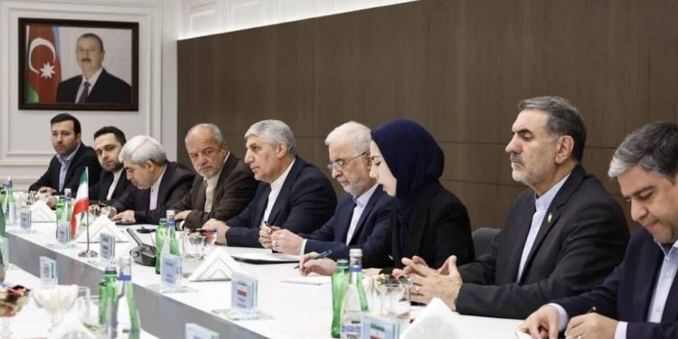 صدور مجوز تردد زمینی برای بازرگانان و گردشگران