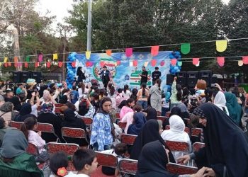 لبخند کودکان در قلب تاریخ تهران