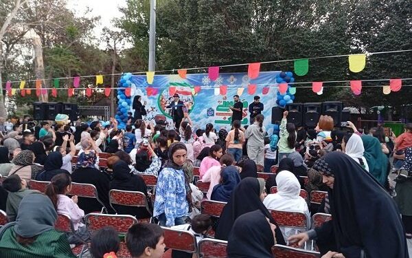 لبخند کودکان در قلب تاریخ تهران