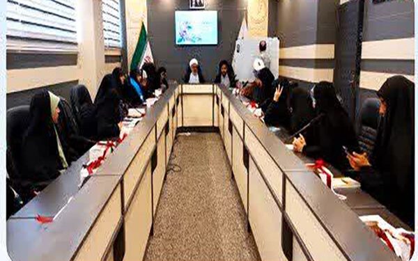 نوجوانان شیرازی، خالق برنامه‌های ویژه هفته نوجوانی شدند