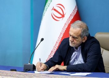 شجاعت پرستاران در جنگ‌های اخیر باید از زبان به زبان منتقل شود