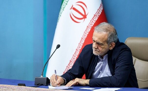 شجاعت پرستاران در جنگهای اخیر باید از زبان به زبان منتقل شود