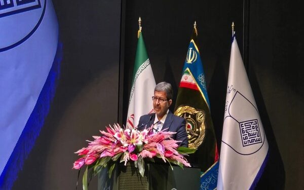 استاندار اصفهان: هفت تعهد برای تحقق مطالبات پرستاران اعلام شد