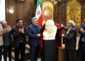 رونمایی از تندیس «منصور حمیدی» در اختتامیه تئاتر استانی «رویش»