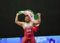 مدالم را به دانش‌آموزان بی‌گناه اهدا می‌کنم